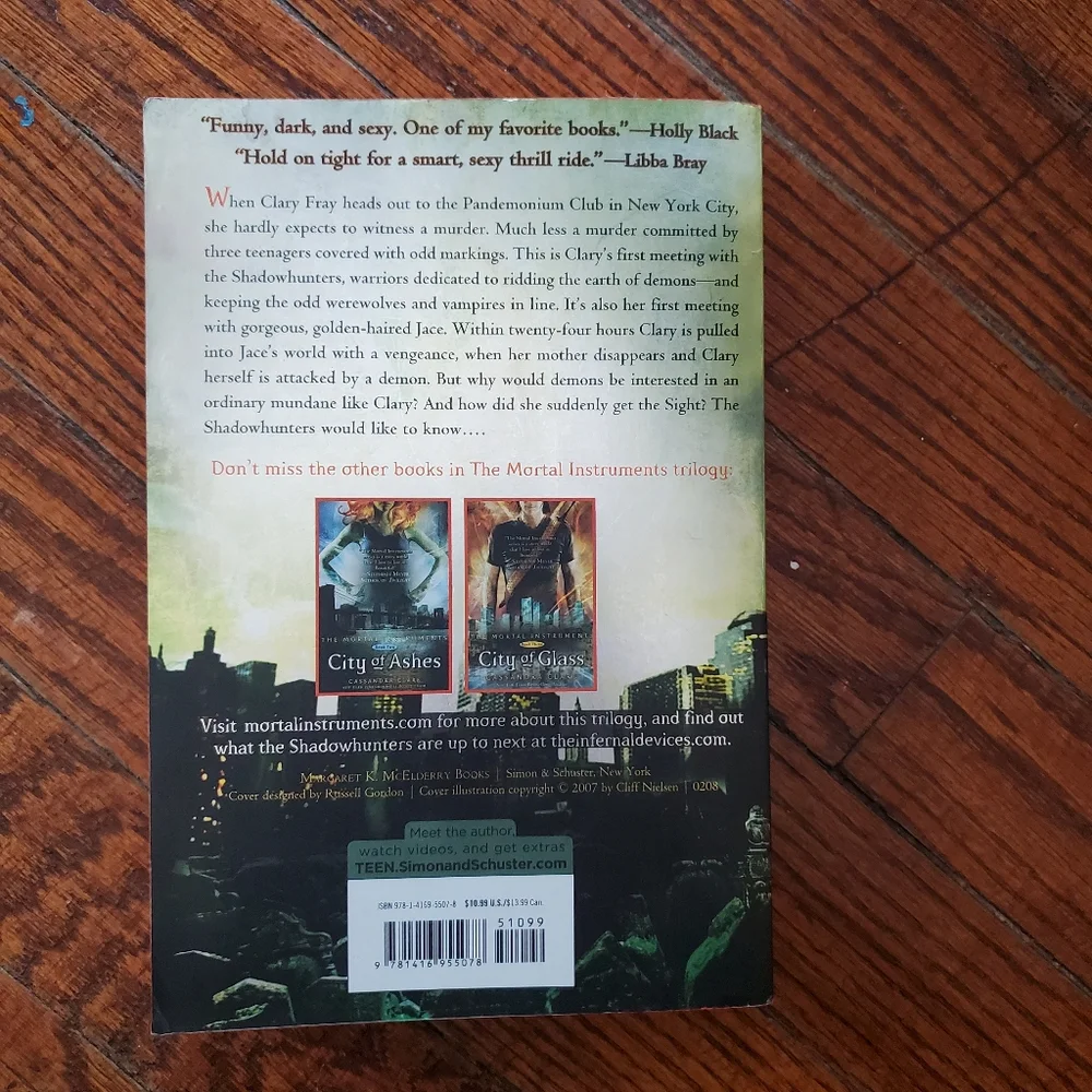 The Mortal Instruments City Of Bones Cassandra Clare, Paperback, Painted Edges